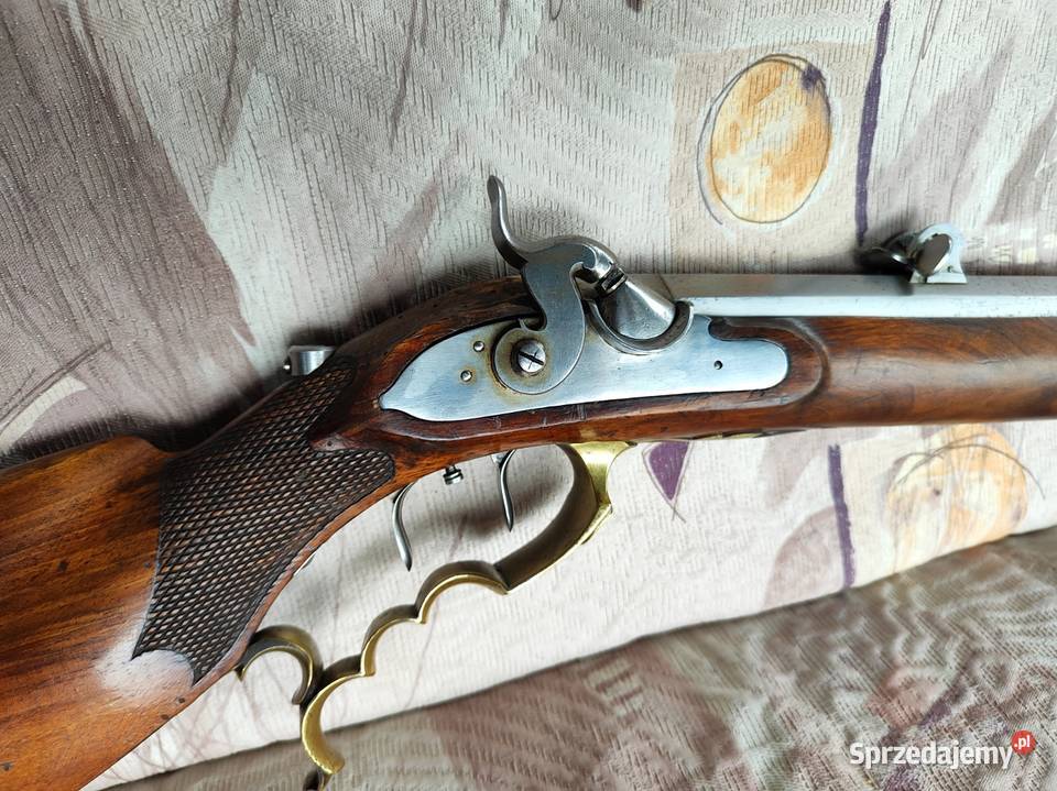 Sztucer czarnoprochowy tarczowy