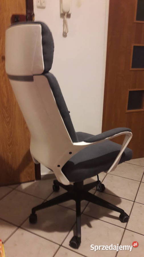 Fotel obrotowy biurowy