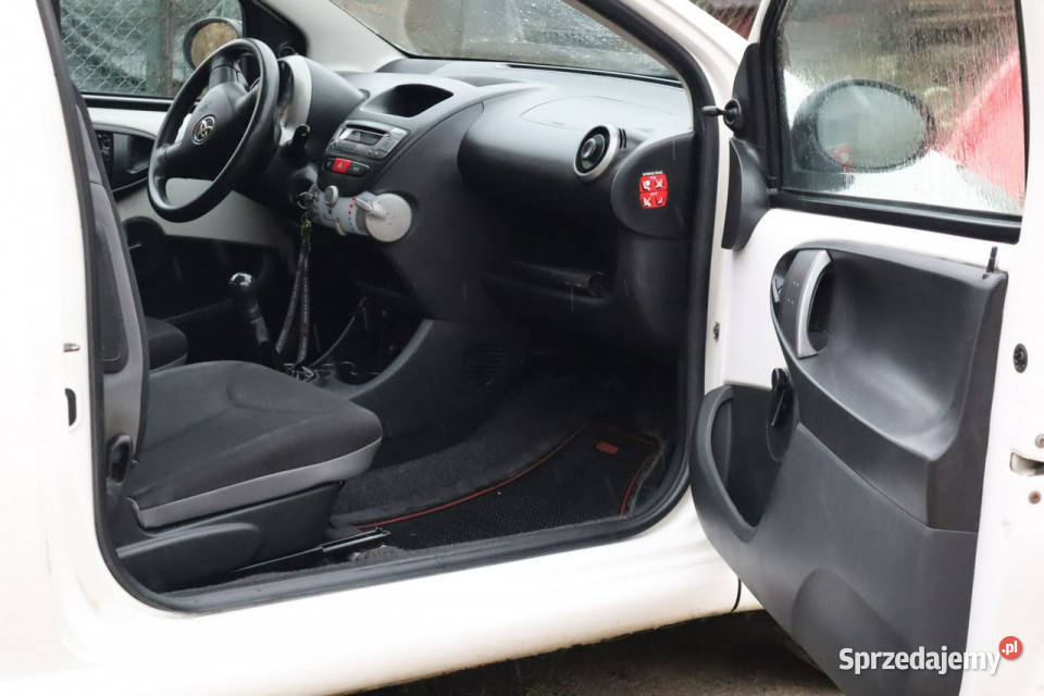 Toyota Aygo 2014r 10 GAZ Klimatyzacja Faktura wspomaganie kierownicy Aygo Warszawa