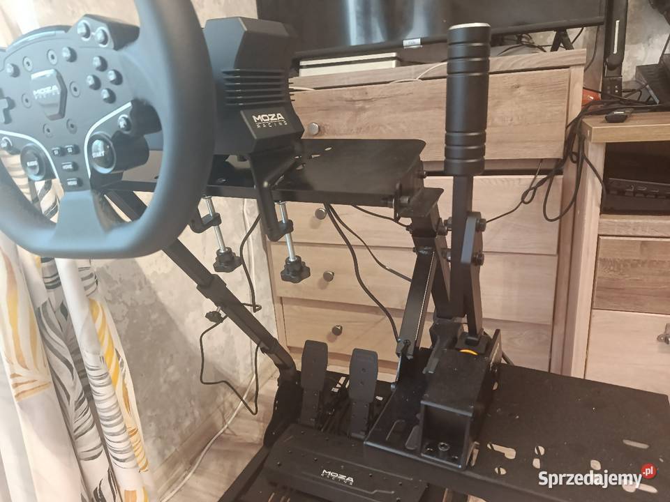 Zestaw kierownica Moza r5 osobowe Stawce