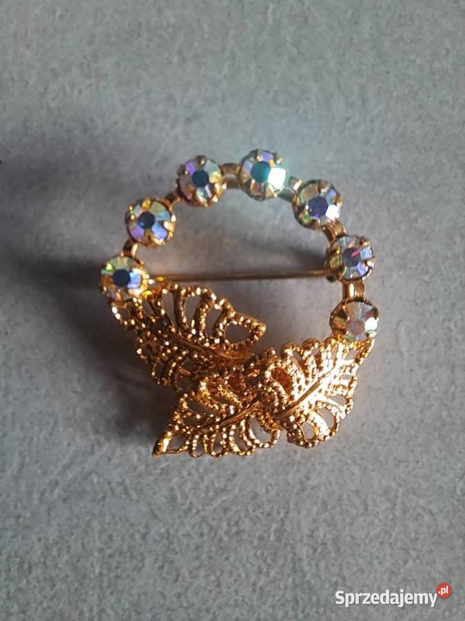 okrągła broszka z prlu z 7 cyrkoniami stan Sandomierz sprzedam