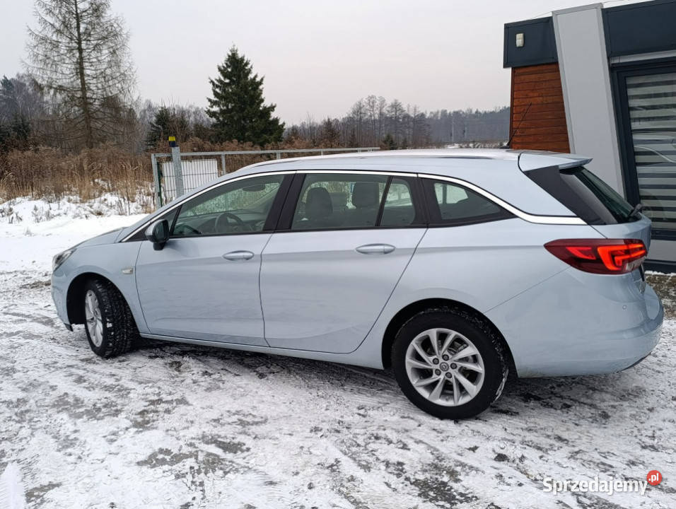 Opel Astra Astra Sports Tourer Bezwypadkowa mały gniazdo USB Dulowa