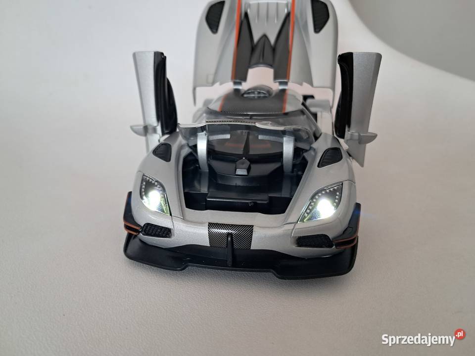 nowy metalowy model samochodu Koenigsegg Agera w