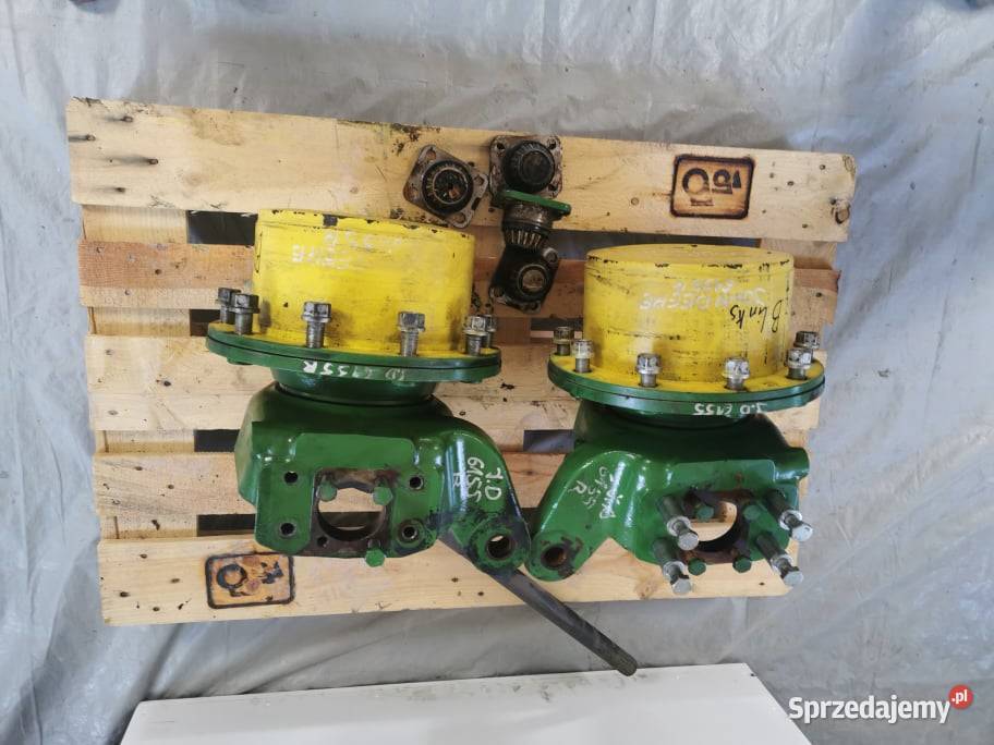 Zwolnica Zwrotnica lewa John Deere R Typ 750310