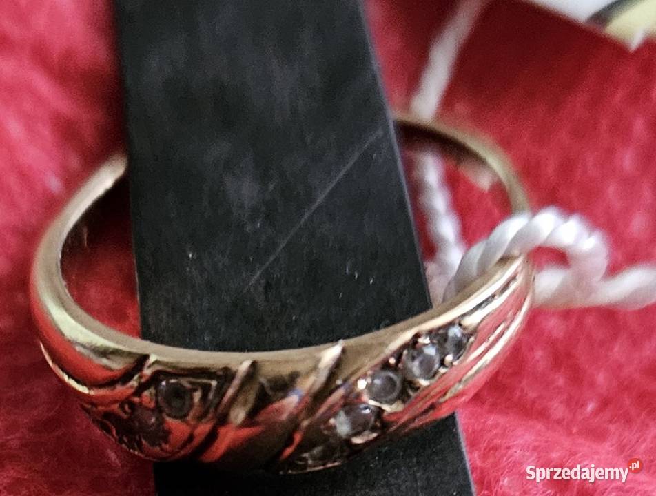 Złoty pierścionek z brylancikami Cudo Nowy Zegarki i Biżuteria Warszawa sprzedam