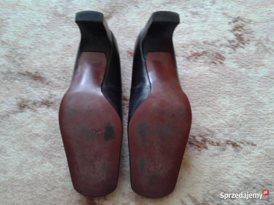 Skórzane czarne czółenka Lubin