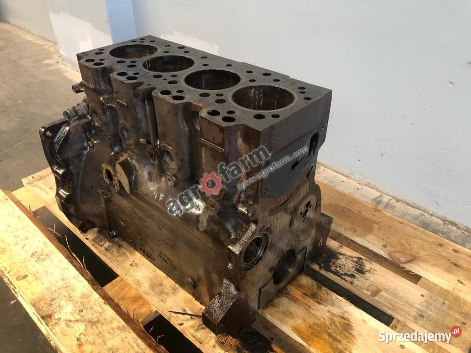 BLOK SILNIKA MASSEY FERGUSON 390 dolnośląskie Byków