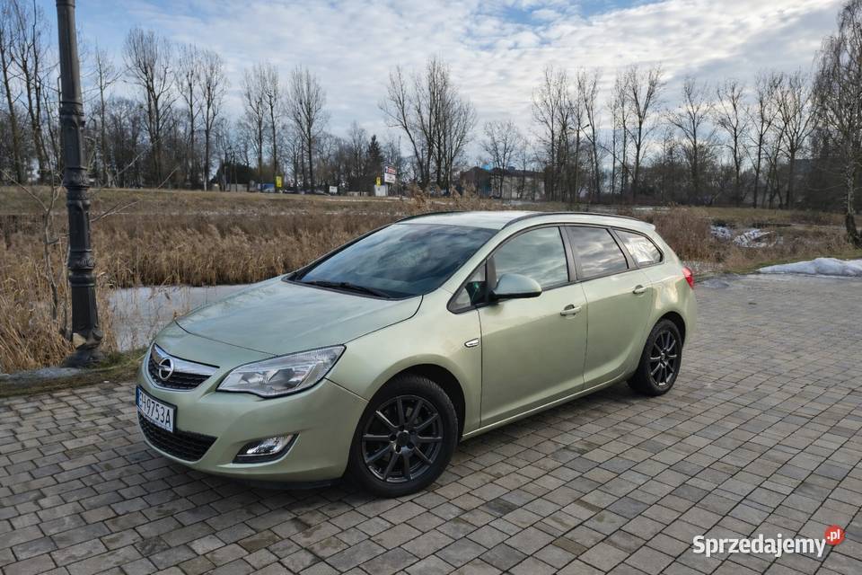 Opel Astra J stan techniczny przeglądzieSpalanie Radomsko