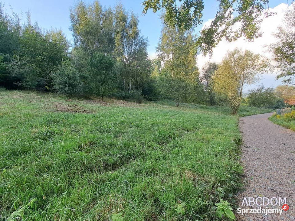 Nielepicedzialka budowlana w otoczeniu zieleni Nielepice