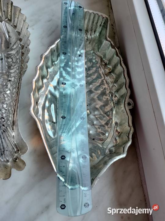 Dwie blaszki do pieczenia w kształcie ryb Choszczno