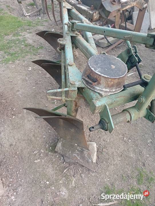 Pługi firmy bomet 3 skibowe Maszyny rolnicze lubelskie Krasnystaw sprzedam