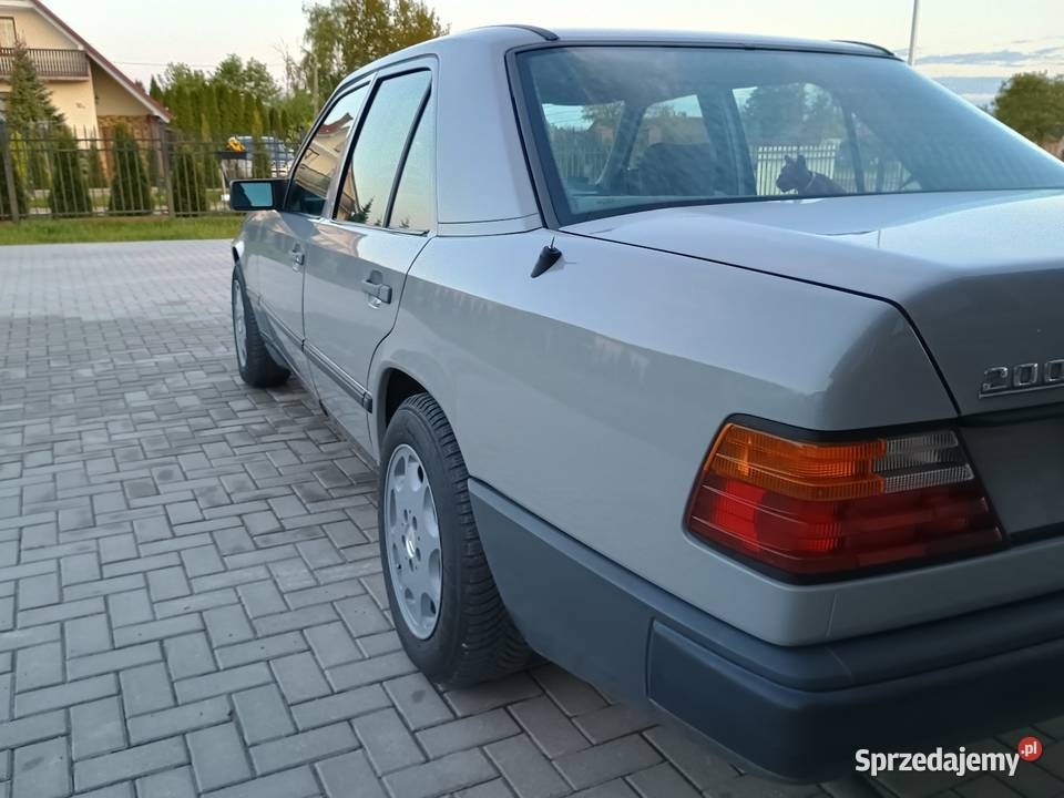Mercedes W 125 200E Sedan / Limuzyna Bartoszyce