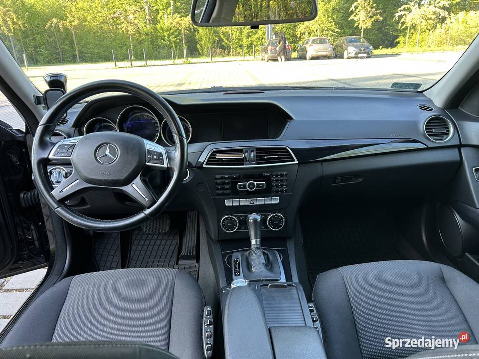 Mercedes w 204 kombi 21 Cdi 232352km Praszczyki