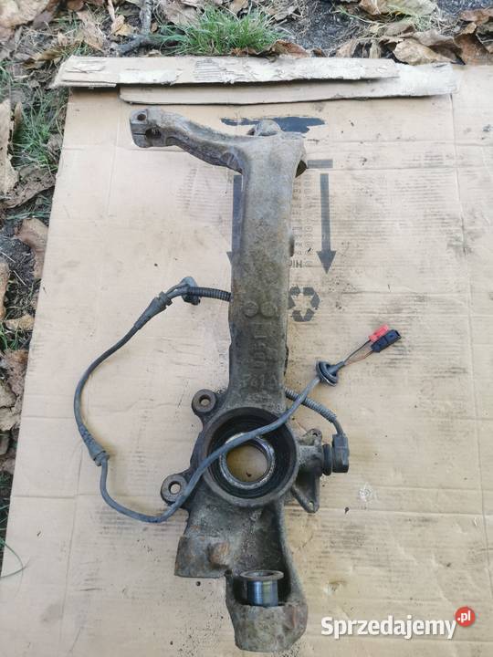 Zwrotnica lewa passat b5 fl 8D0407257AP superb