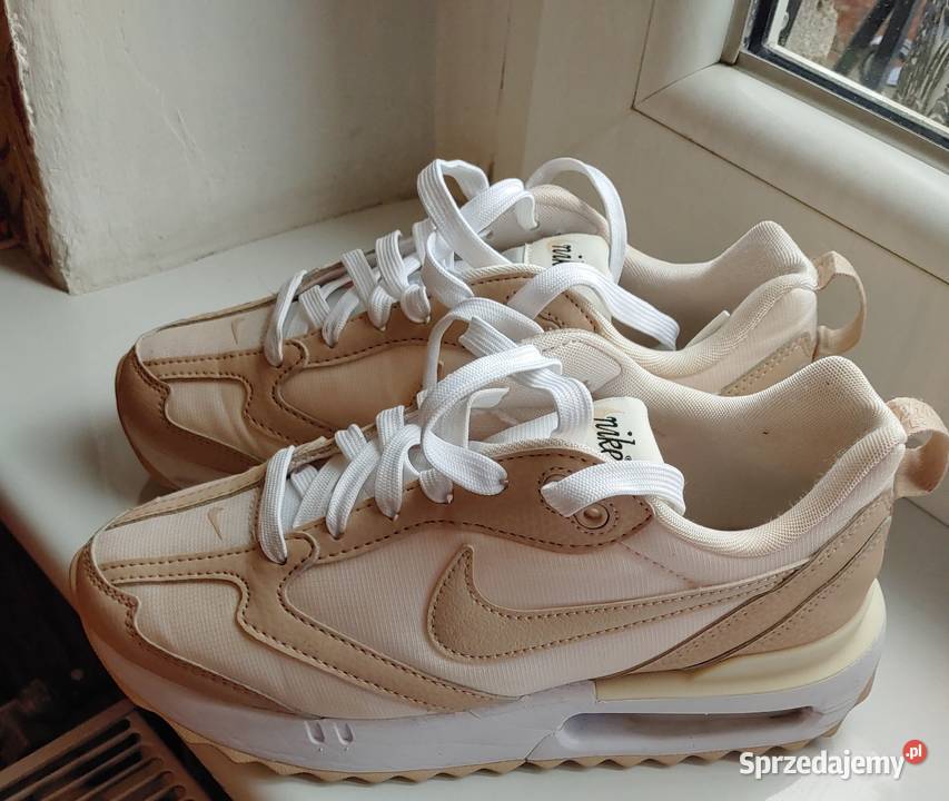 Sprzedam buty Nike kremowo beżowe rozmiar 37 Obuwie sportowe Poznań