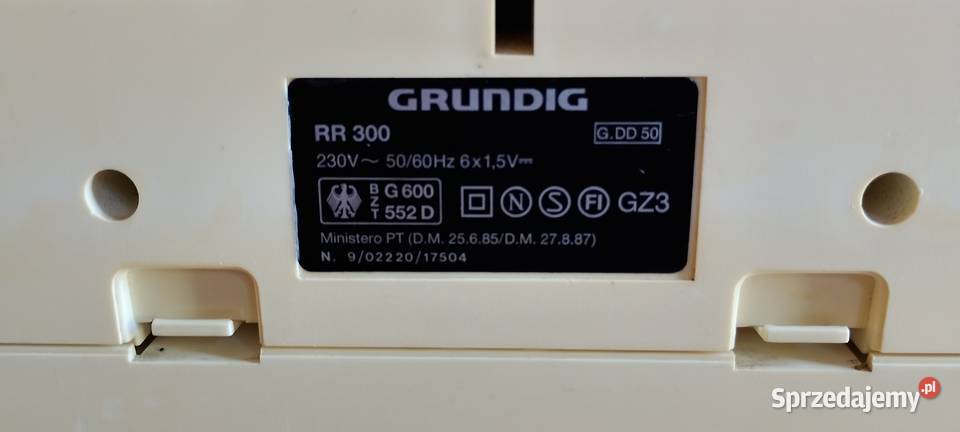 Kultowy Grundig RR300 Poczuj klimat lat 90 w Wąbrzeźno
