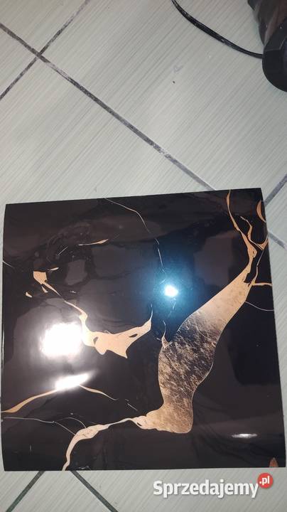 Sprzedam płytki samoprzylepne 30x30 mazowieckie Stare Budy