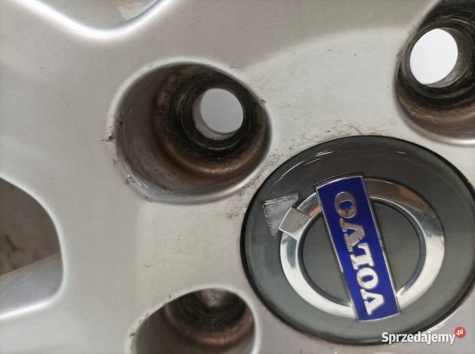 FELGA ALUMINIOWA R17 5X108 ET50 OC62MM 7JX17X50