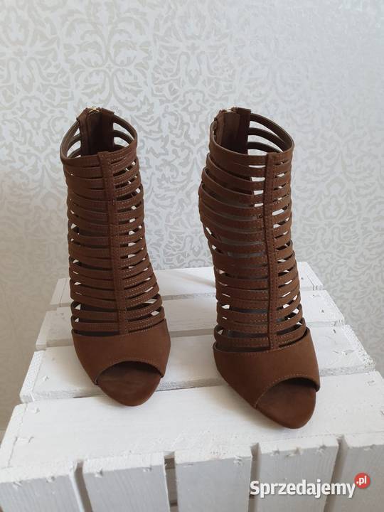 ZARA nowe botki sandały buty na obcasie czółenka paski 37 ZARA NOWE CZARNE BOTKI BUTY NA ZŁOTYM OBCASIE 37