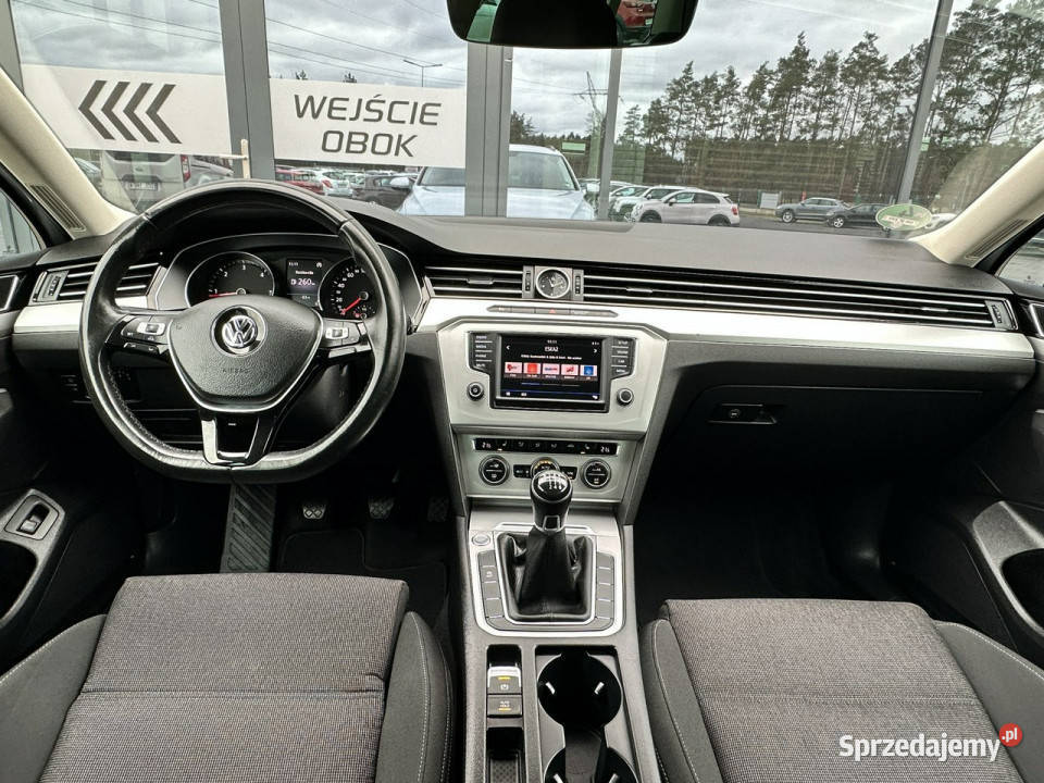 Volkswagen Passat Variant 8xALU Elefotele ACC garażowany sprzedam
