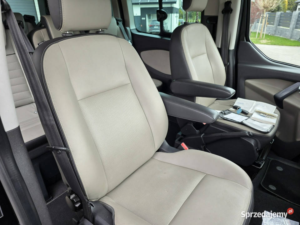 Ford Tourneo Custom TITANIUM bezwypadkowy nowy światła przeciwmgielne Czarnków