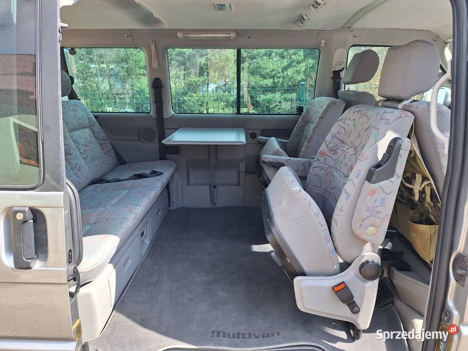 Volkswagen Multivan srebrny Gorlice