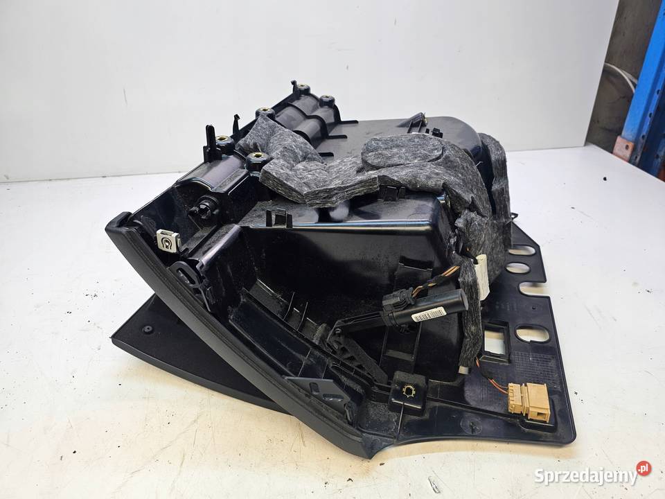 SCHOWEK PASAŻERA AUDI Q5 8R 8R1857035D 6 Przystajń sprzedam