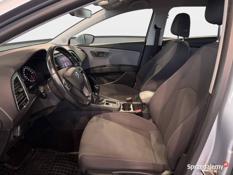 Seat Leon ST Style 15TSI 130 M6 20182019 r salon Myślenice