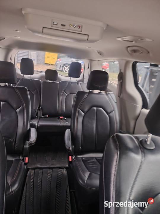 Chrysler Pacifica 2019 Benzyna LPG niski Rok produkcji 2019 Książenice