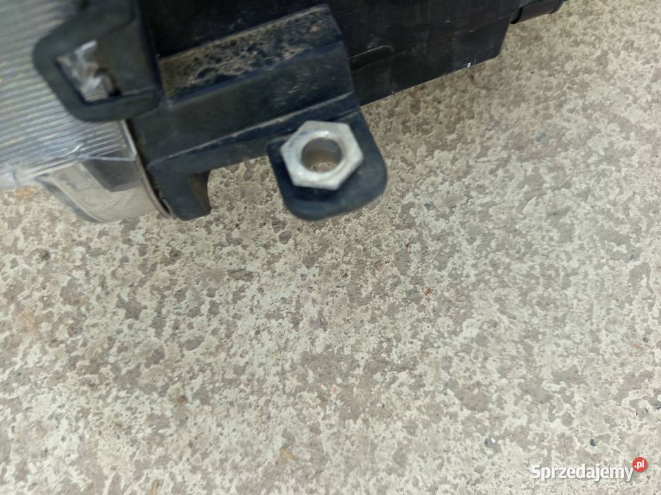 Reflektor prawy VW caddy 20 roku orginalny osobowe Rzeszów