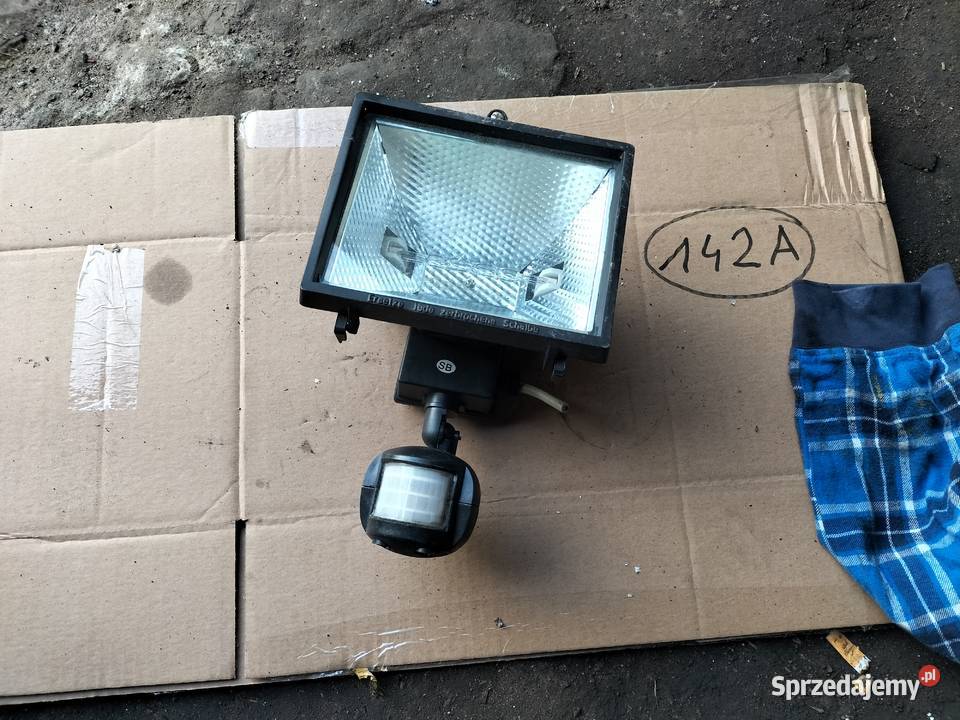 HALOGEN LAMPA DO GARAŻU Z CZUJNIKIEM RUCHU Kamień-Kolonia sprzedam