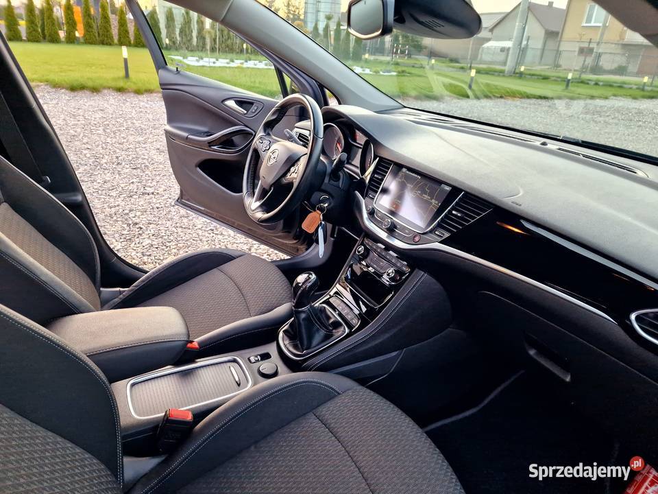 Opel Astra16 CDTI 110 Niemcy Super StanGwarancja welurowa tapicerka Buk