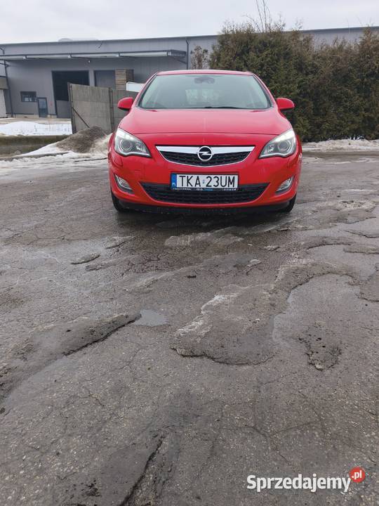 sprzedam samochód osobowy marki Opel Astra J światła do jazdy dziennej świętokrzyskie Opatowiec