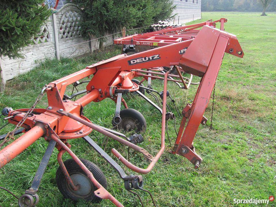 Przetrząsarka przewracarka Deutz Fahr Maszyny zielonkowe Rossoszyca