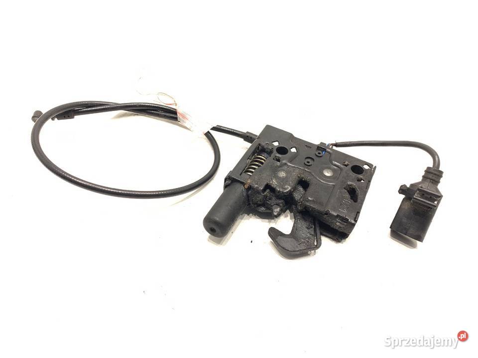 ZAMEK MASKI PRAWY AUDI A4 B9 Kombi 8W0823509B osobowe