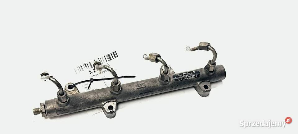 LISTWA WTRYSKOWA AUDI A8 D3 057130089C Lipno