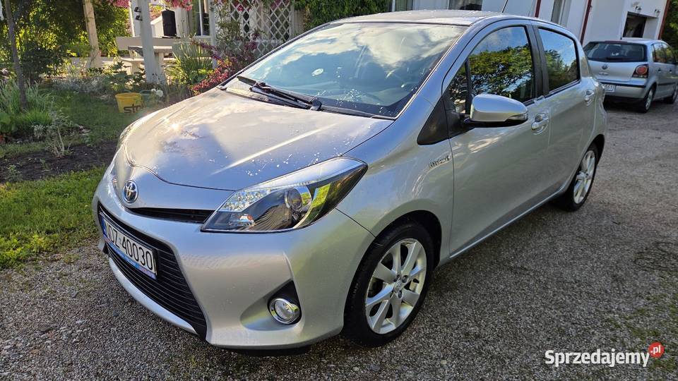 Toyota Yaris Hybryda Automat 52 przebiegu nawigacja