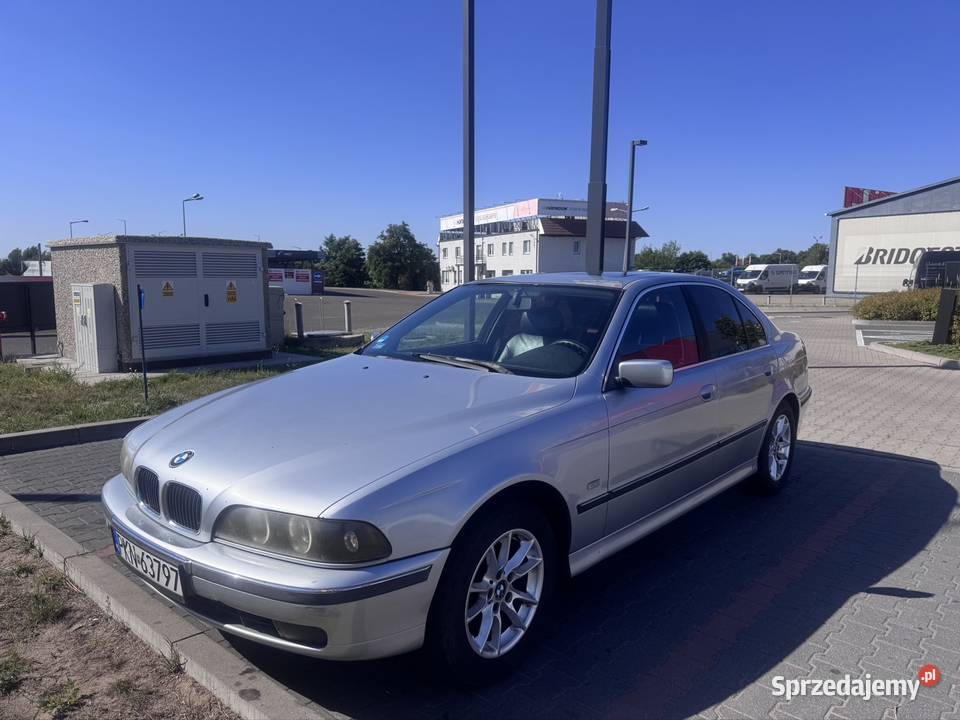 BMW e39 520i ładny stan blacharski możliwa Słupca
