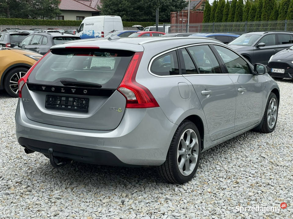 Volvo V60 16 D2 115 2012 skóry climatronic hak Kombi Wrocław