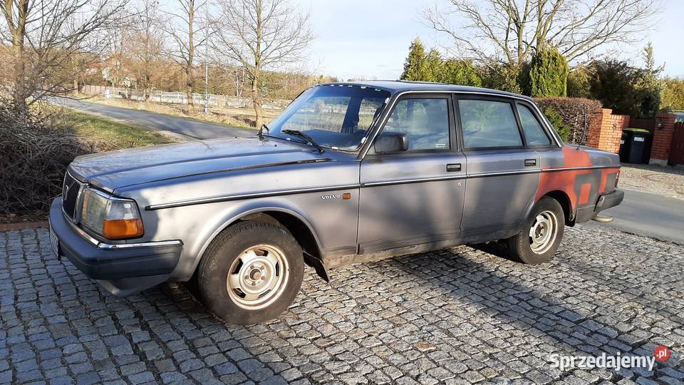 Volvo 240 87 sedan 23i 4/5 Opole