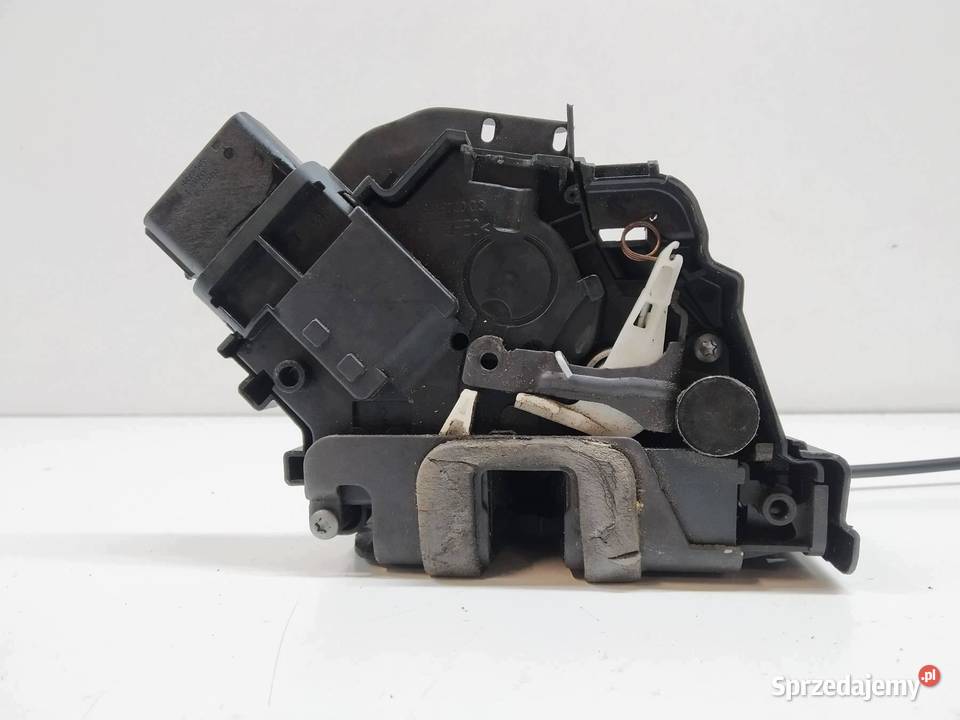ZAMEK DRZWI PRAWY PRZÓD 6M2AR21812AC Ford Mondeo