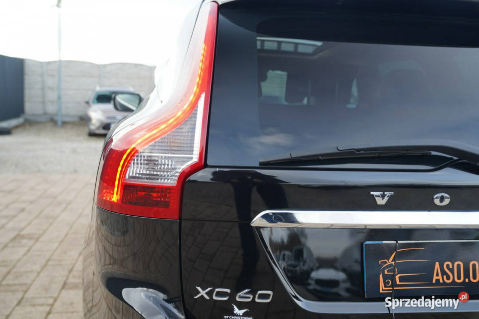 Volvo XC 60 SUMMUM nawi panorama HARMAN Otmuchów