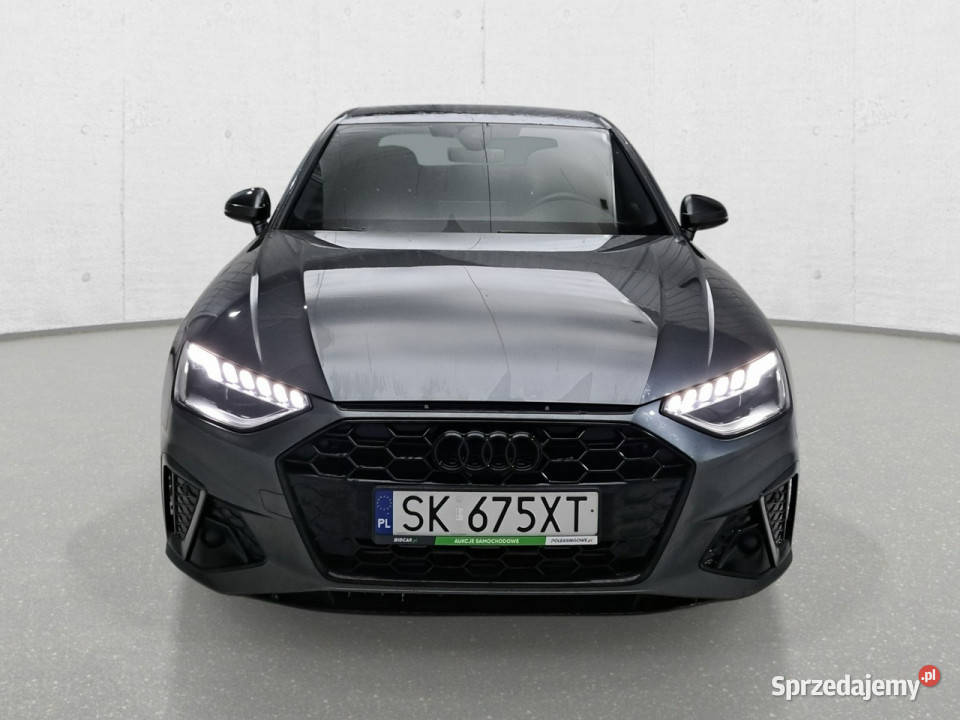 Audi A4 Limousine B9 2015 Komorniki