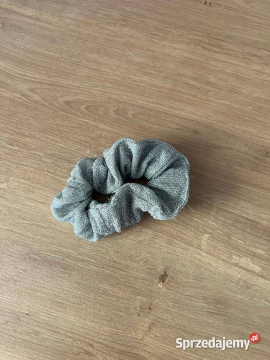 Ładna świecąca gumka do włosów