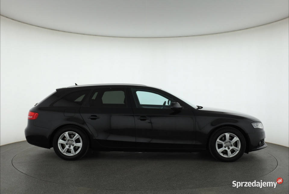Audi A4 20 TDI 100KM mazowieckie