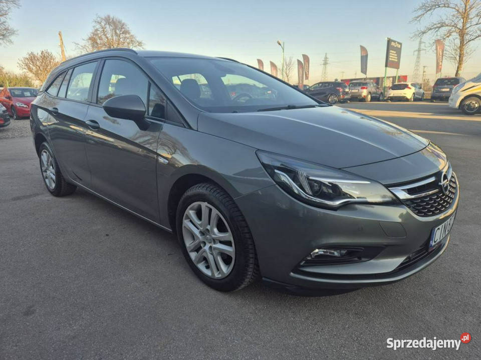 Opel Astra 16CDTI Kombi Zarejestrowana K nieuszkodzony sprzedam