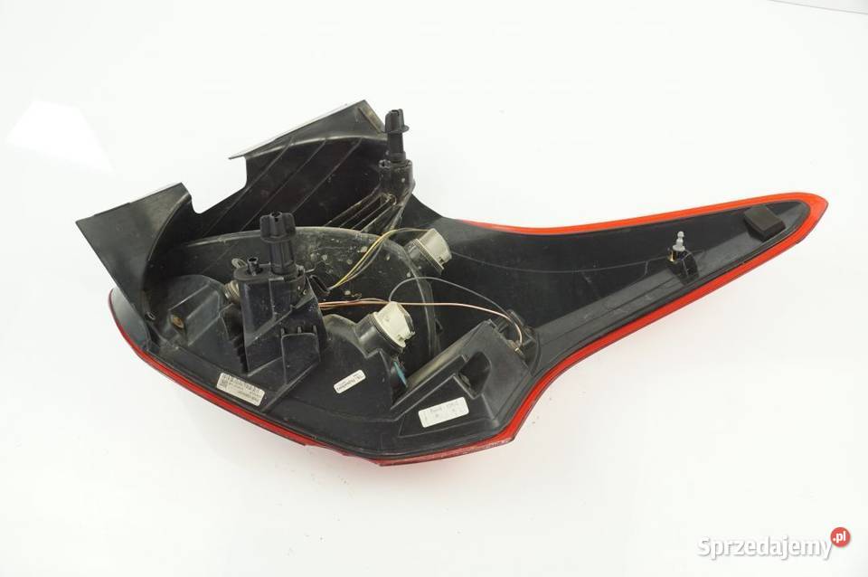 F1EB13405BC FOCUS ST LAMPA LEWA TYŁ osobowe sprzedam