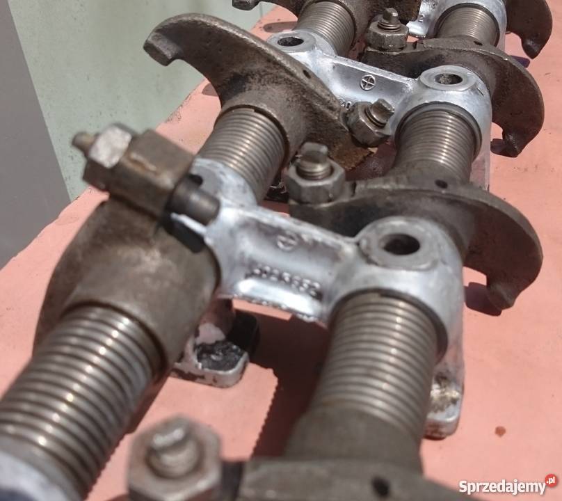 Klawiatura zaworów Fiat 125p FSO 4025652 AK 132 Ostrów Wielkopolski sprzedam