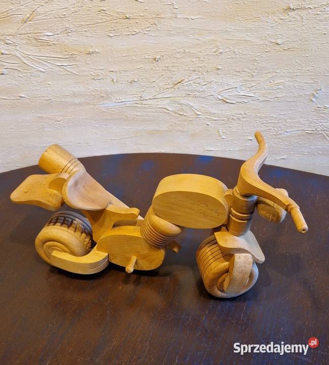 Drewniany Motorzabawkarzeźba lata 90 tevintage Lublin