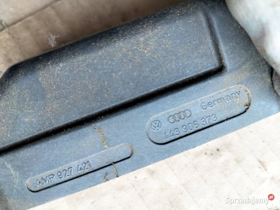 AUDI 80 B3 80B3 GOLF 2 JETTA 2 443906373 KOSTKA Pozostałe Kamień-Kolonia